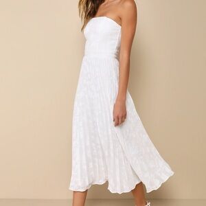 Elegant White Strapless Dress Size M